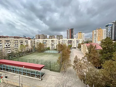 Satılır 2 otaqlı mənzil 103 m²