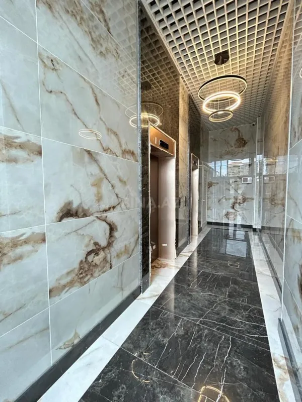 Satılır 2 otaqlı mənzil 103 m²