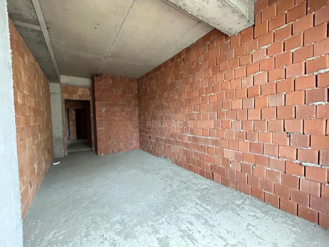 Satılır 2 otaqlı mənzil 103 m²