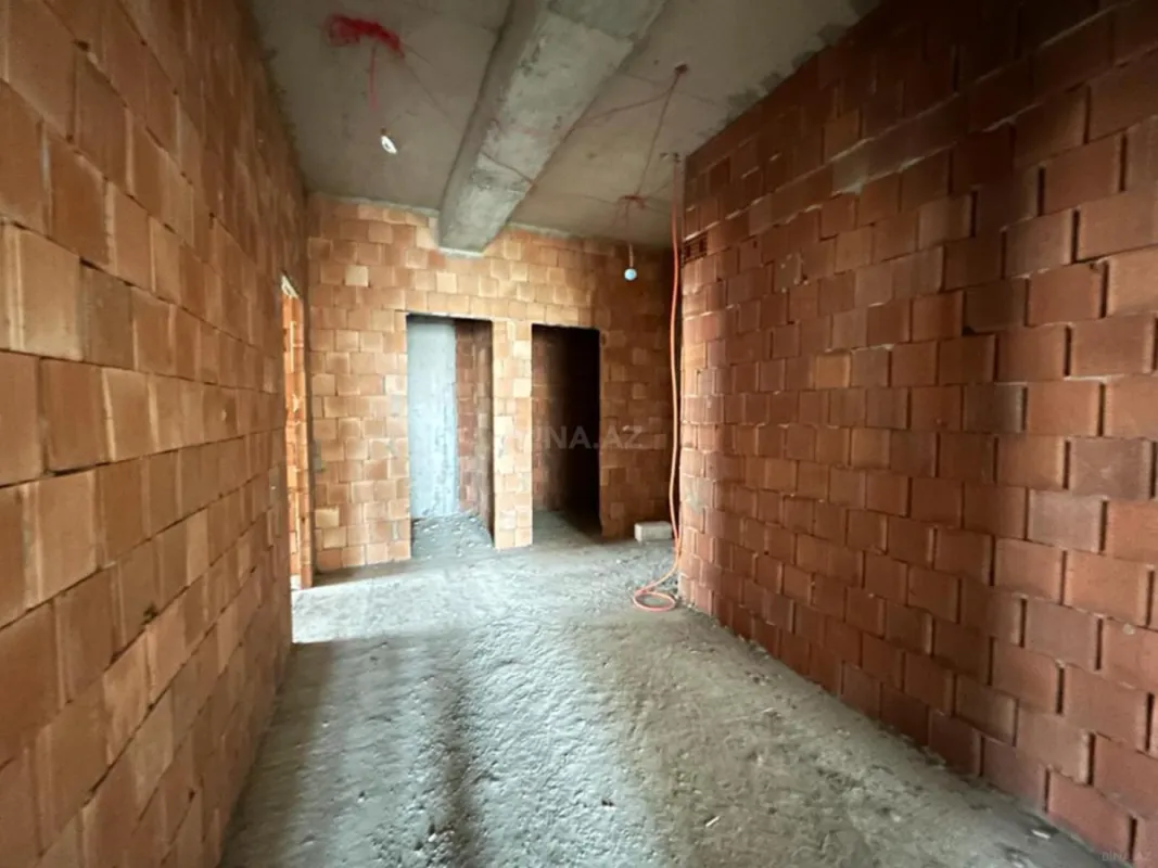 Satılır 2 otaqlı mənzil 103 m²