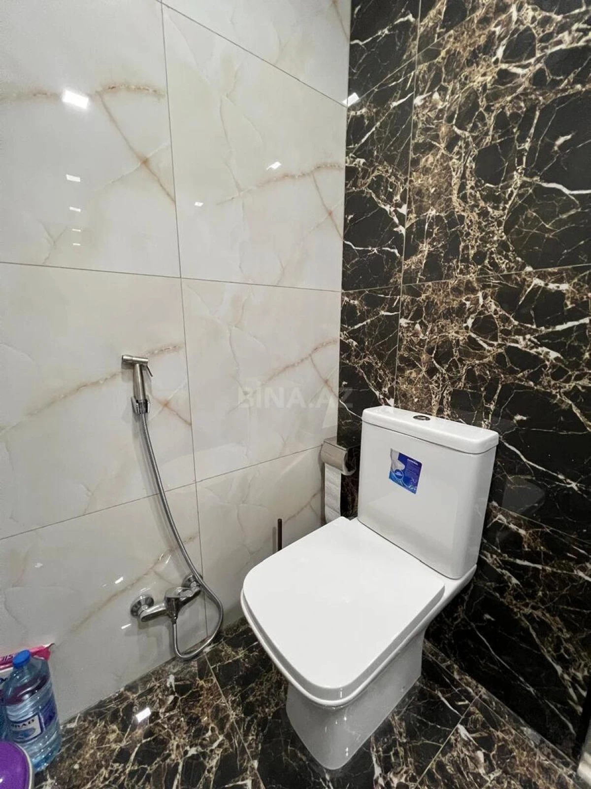 Satılır 2 otaqlı mənzil 67 m²