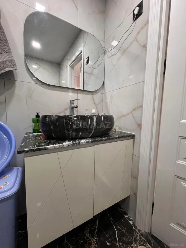 Satılır 2 otaqlı mənzil 67 m²