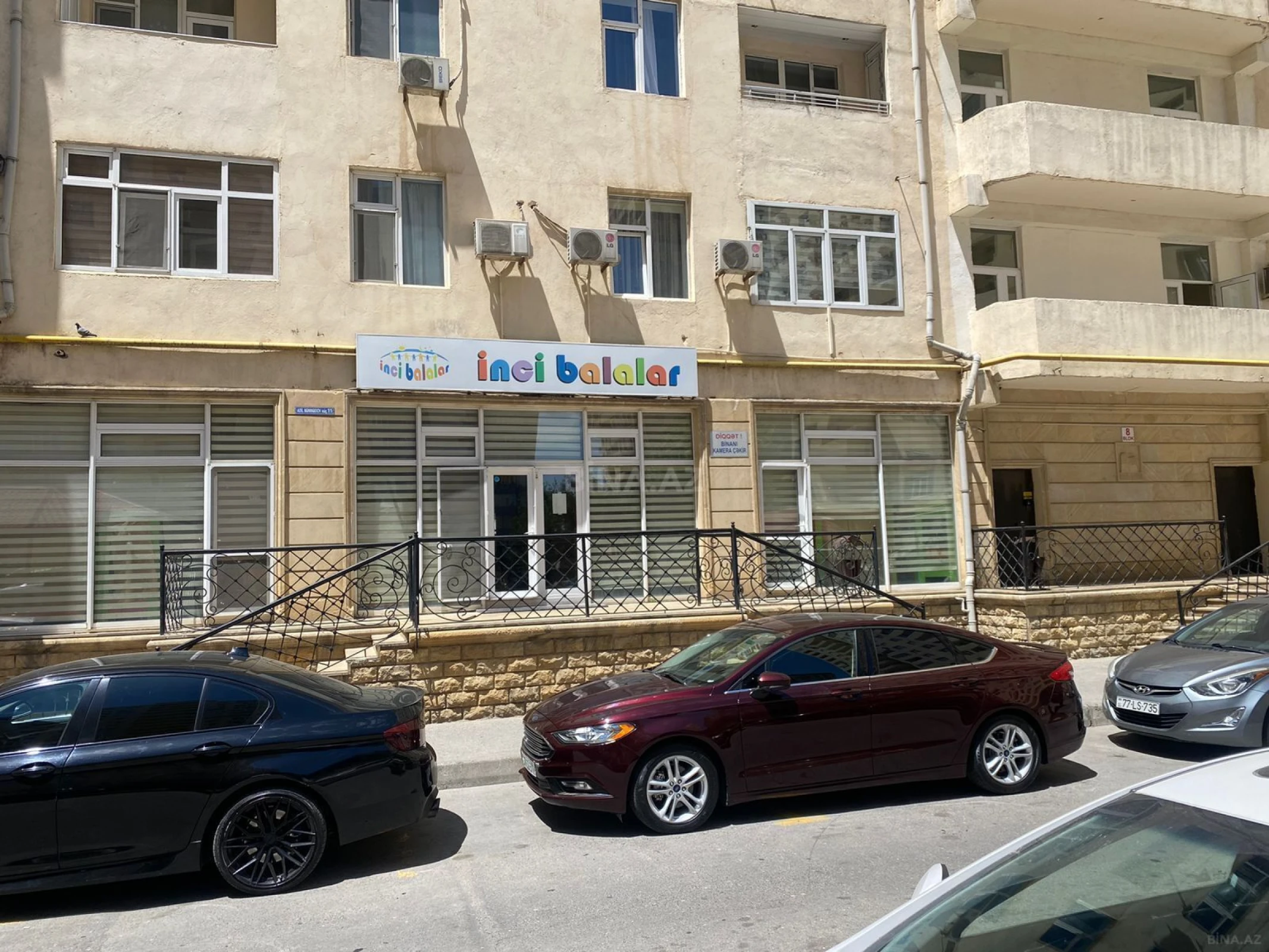 Satılır obyekt 737 m²