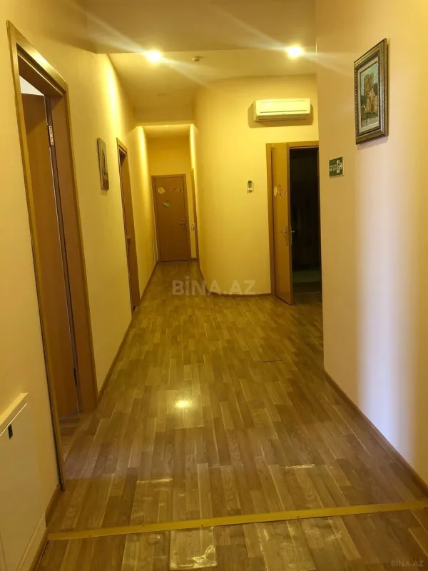 Satılır obyekt 737 m²