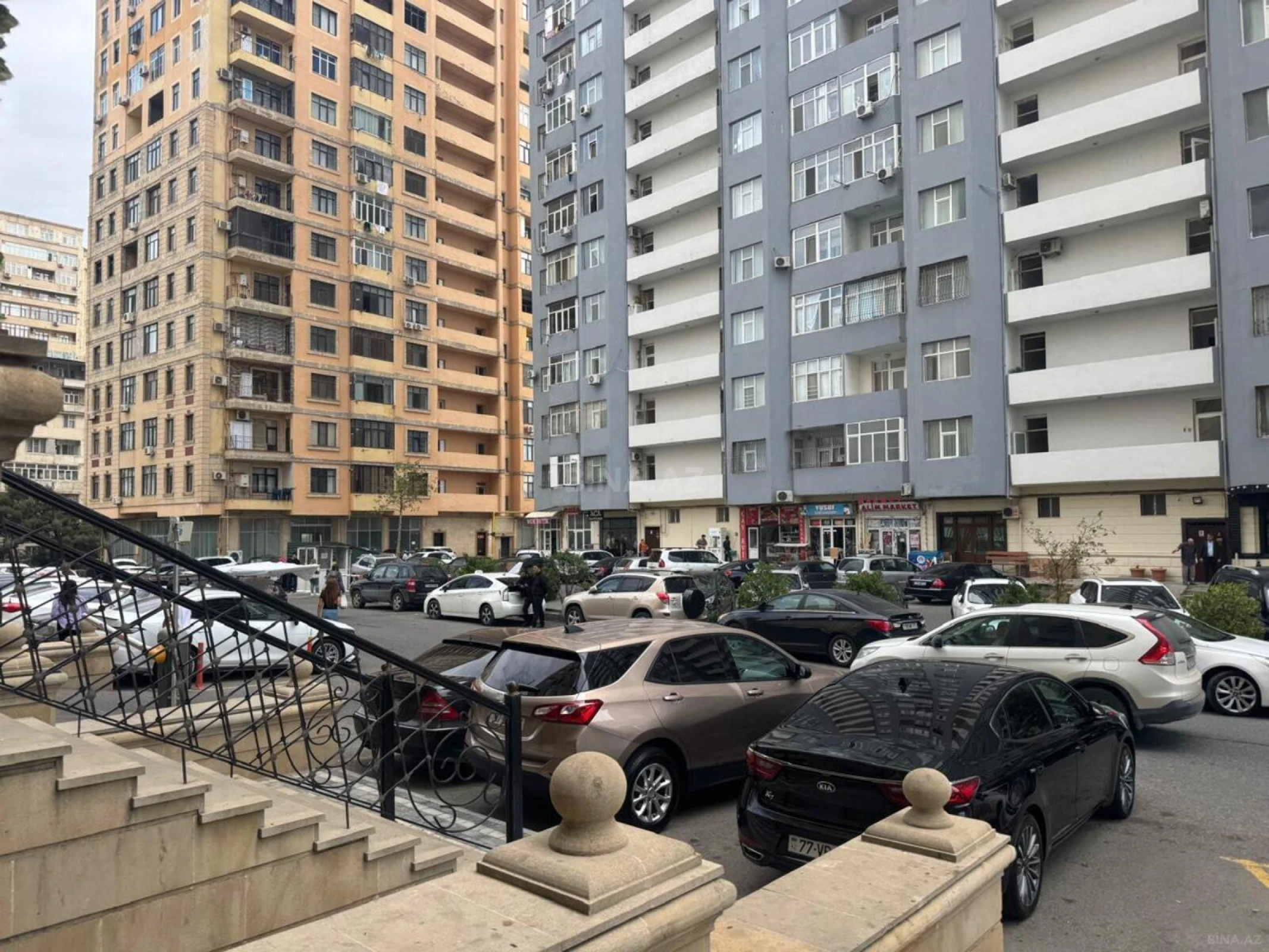Satılır obyekt 737 m²