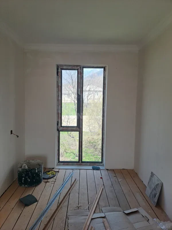 Satılır 6 otaqlı həyət evi 160 m²