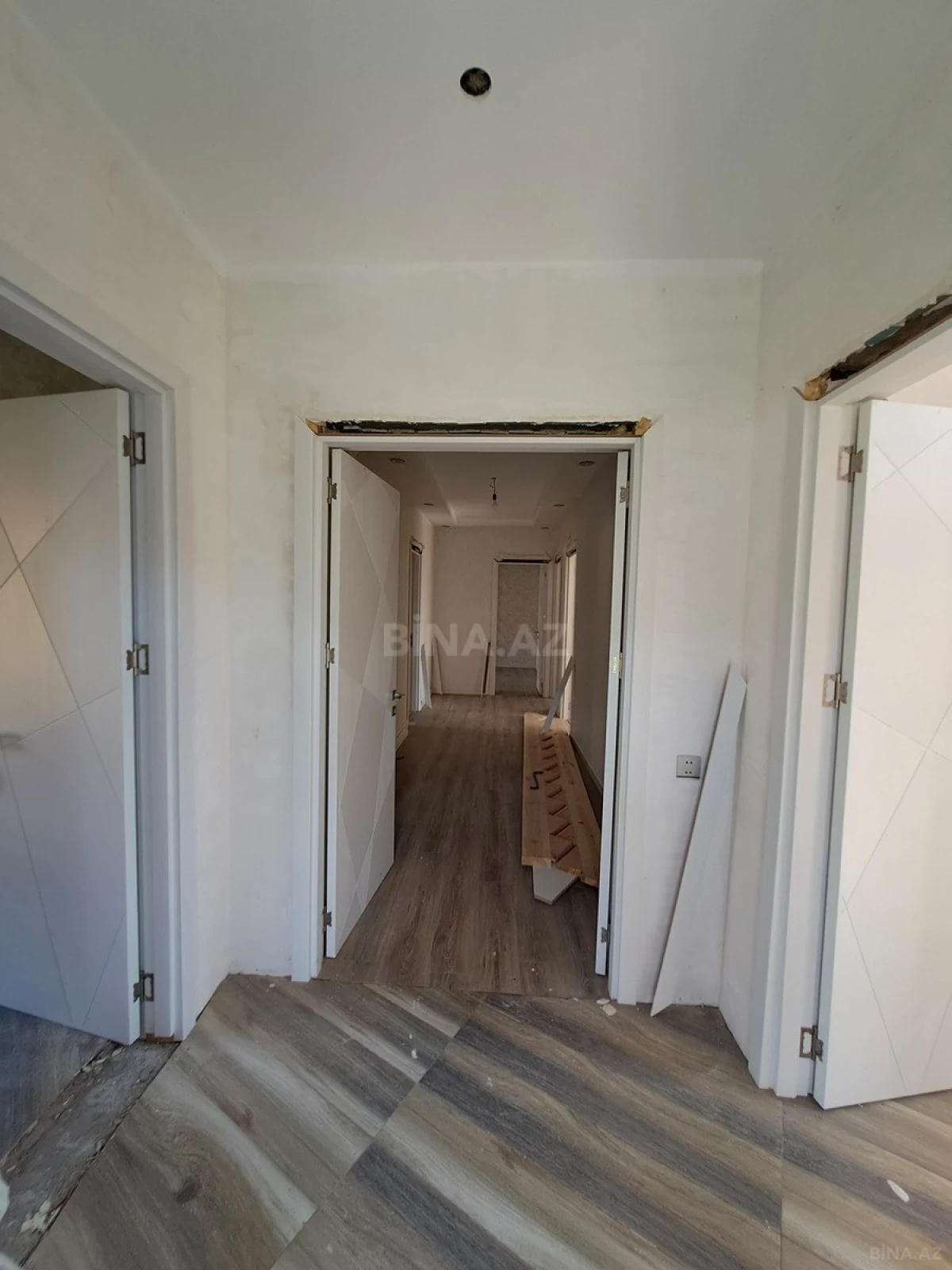 Satılır 6 otaqlı həyət evi 160 m²