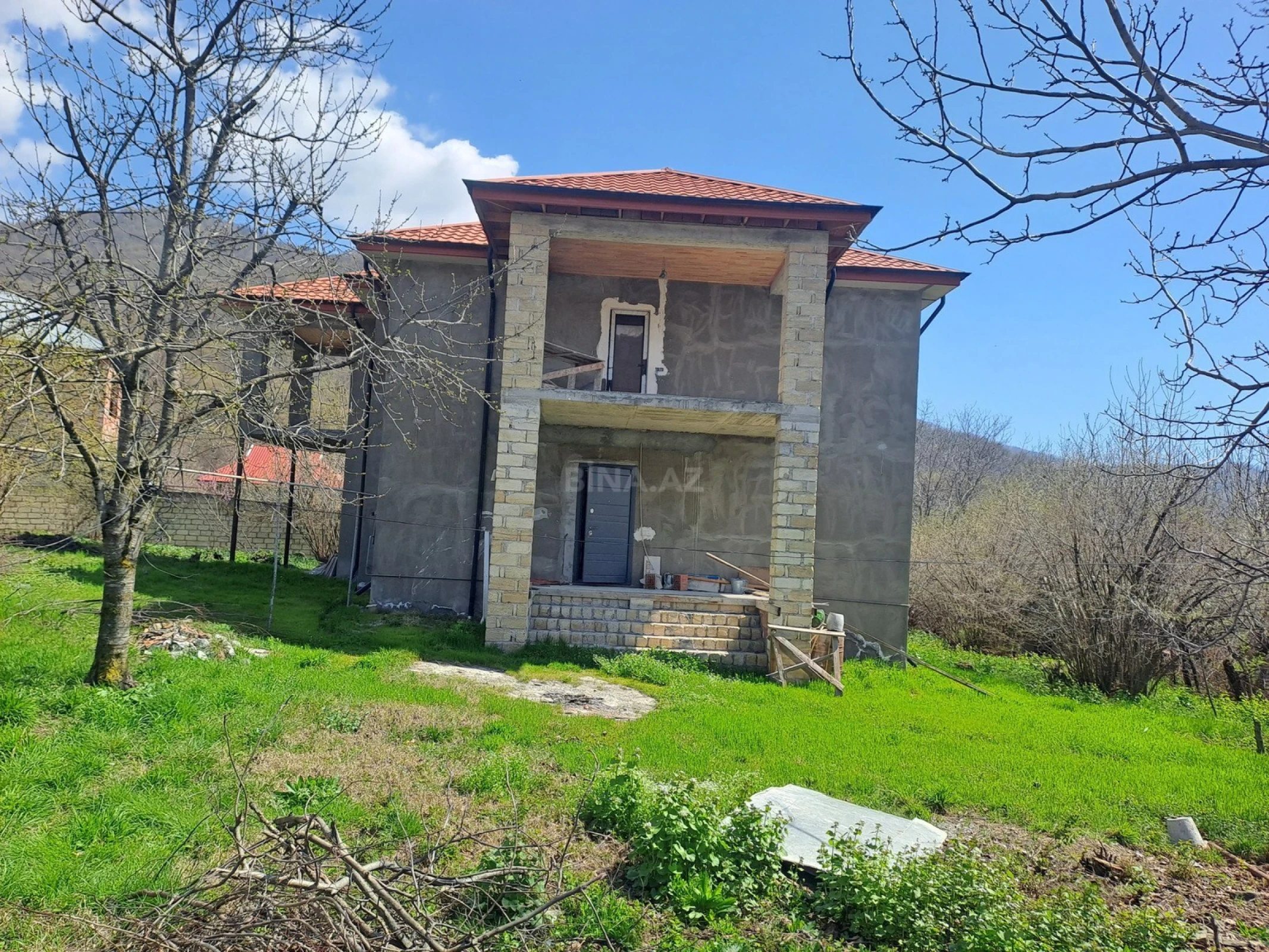 Satılır 6 otaqlı həyət evi 160 m²