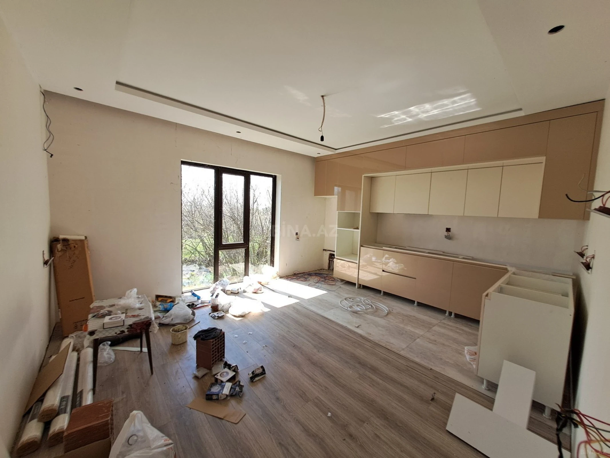Satılır 6 otaqlı həyət evi 160 m²