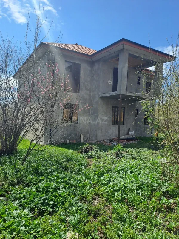 Satılır 6 otaqlı həyət evi 160 m²