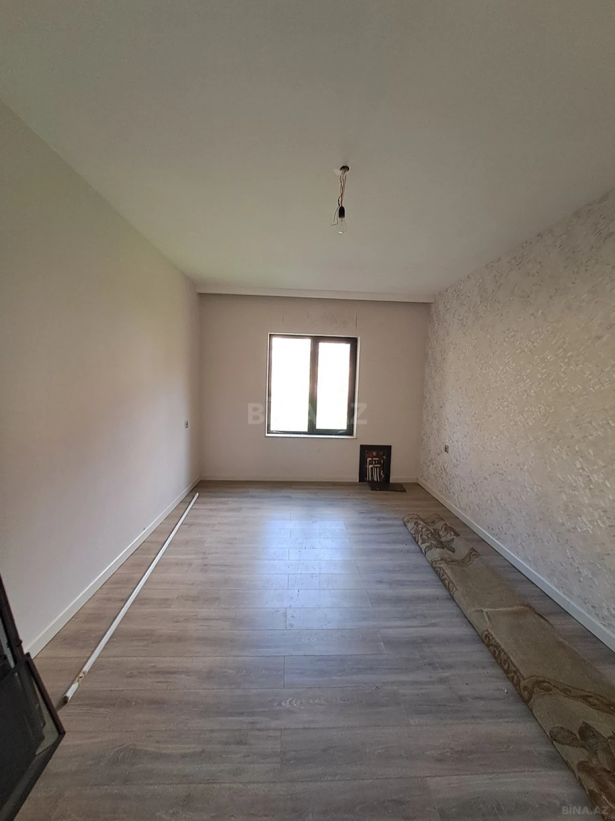 Satılır 6 otaqlı həyət evi 160 m²