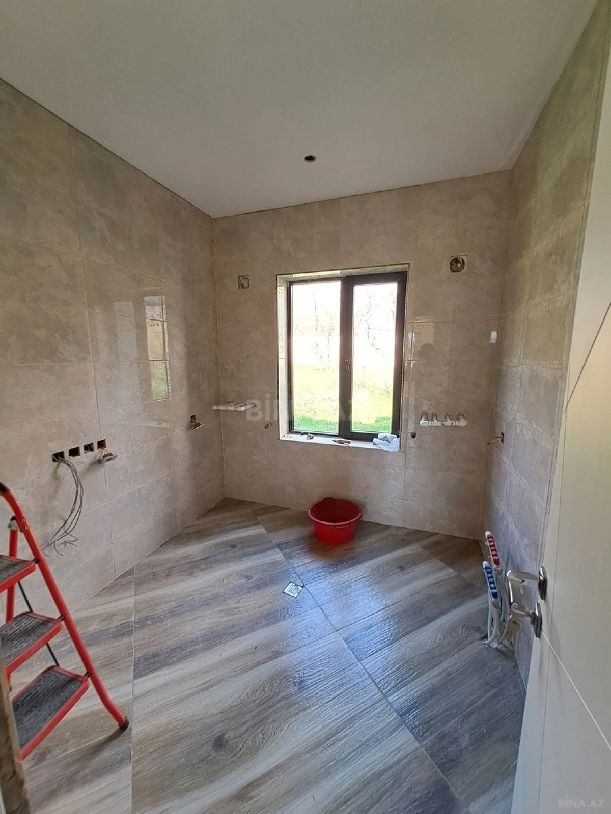 Satılır 6 otaqlı həyət evi 160 m²
