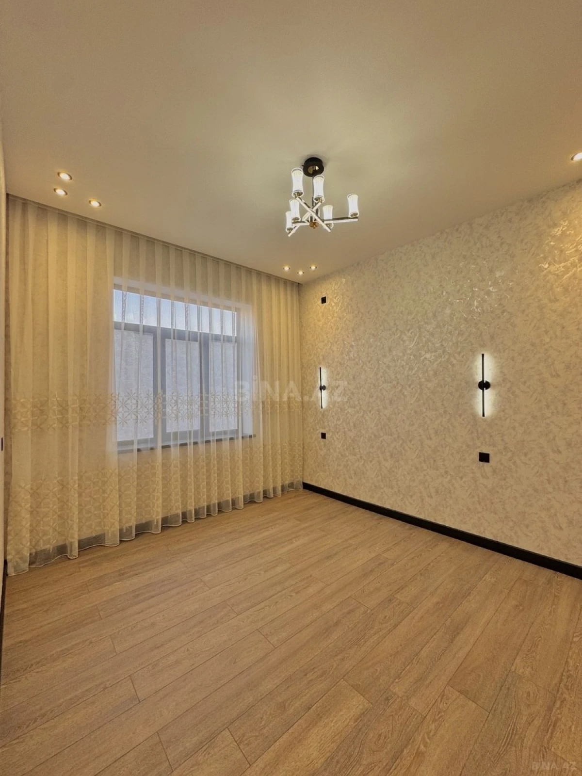 Satılır 4 otaqlı həyət evi 160 m²