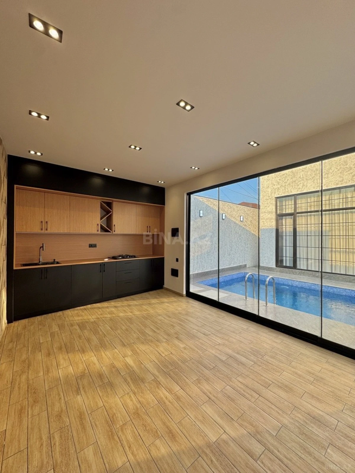 Satılır 4 otaqlı həyət evi 160 m²