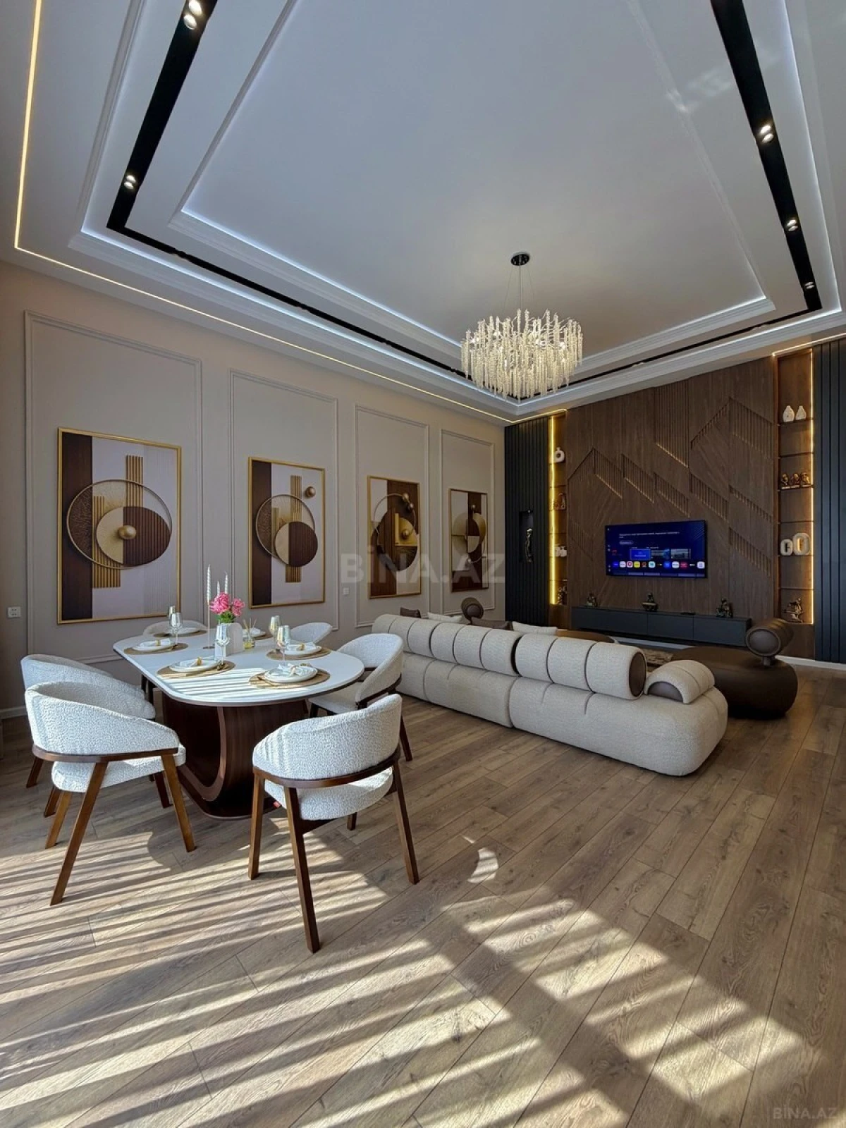 Satılır 5 otaqlı həyət evi 300 m²
