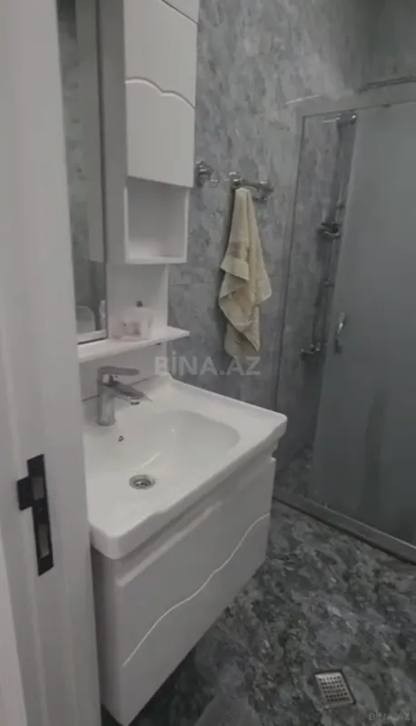 Kirayə verilir 2 otaqlı mənzil 65 m²