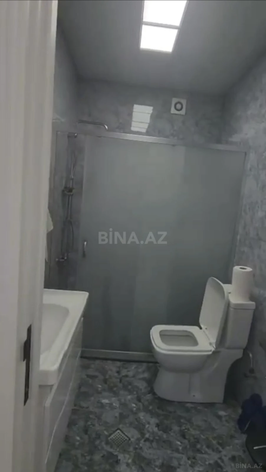 Kirayə verilir 2 otaqlı mənzil 65 m²