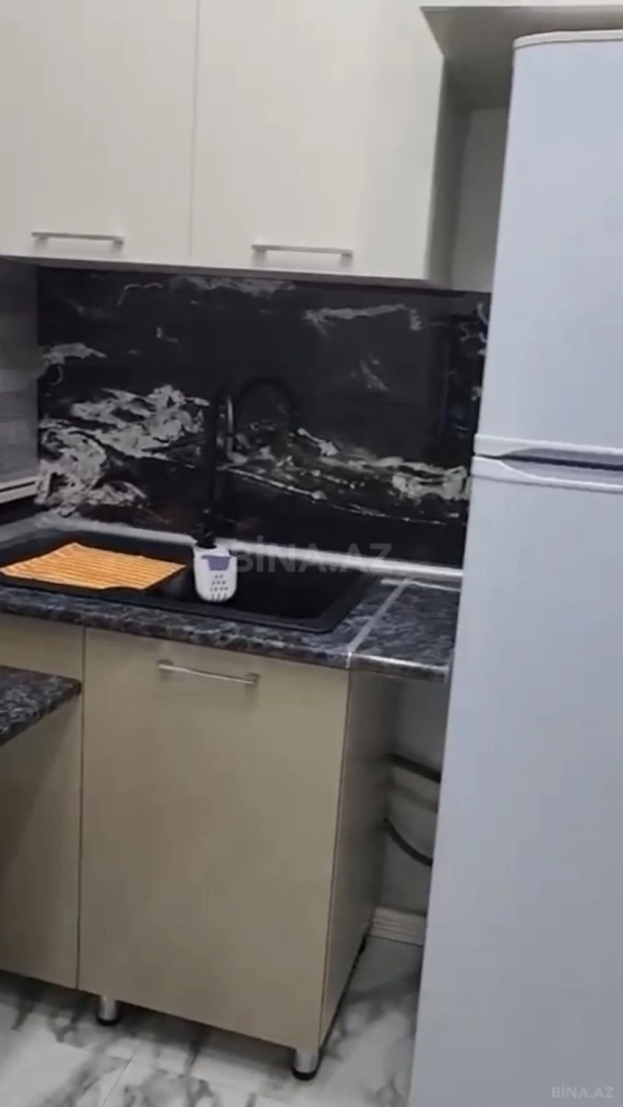 Kirayə verilir 2 otaqlı mənzil 65 m²