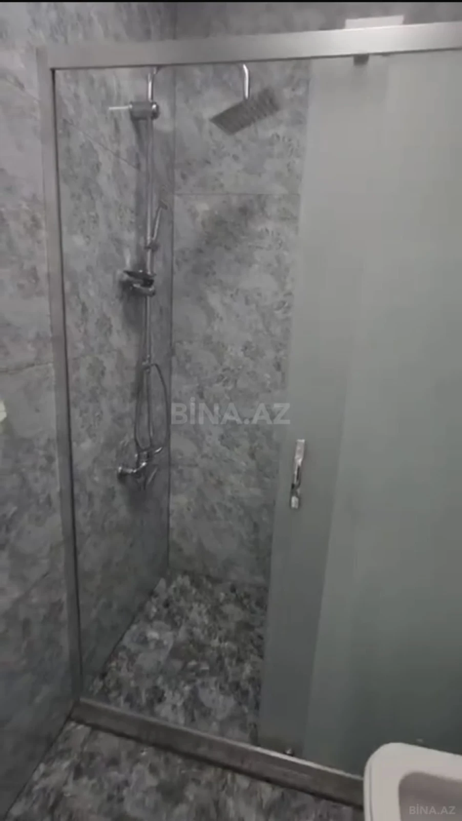 Kirayə verilir 2 otaqlı mənzil 65 m²