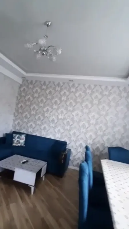 Kirayə verilir 2 otaqlı mənzil 65 m²