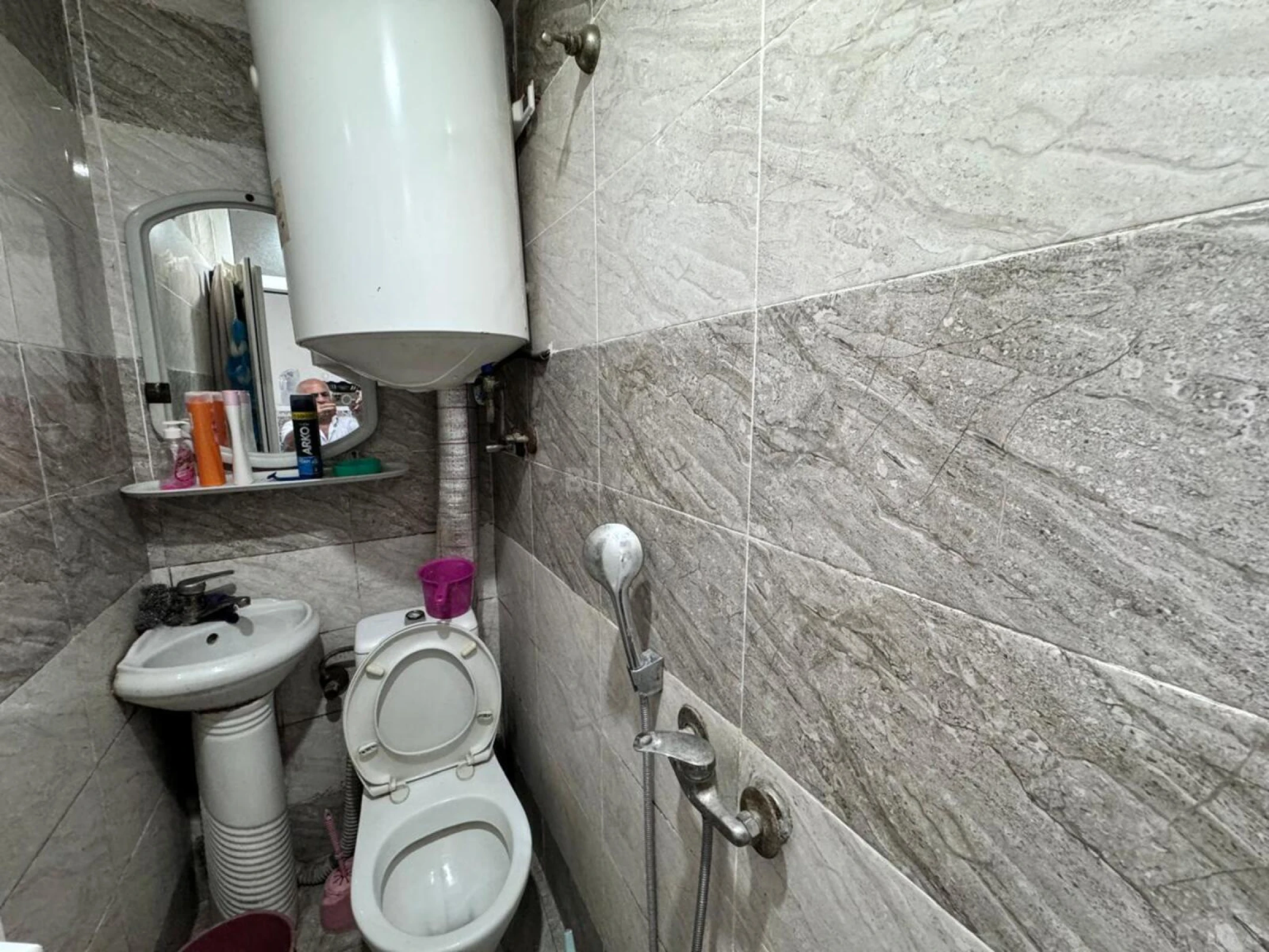 Satılır 2 otaqlı mənzil 42 m²