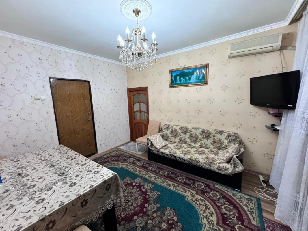 Satılır 2 otaqlı mənzil 42 m²