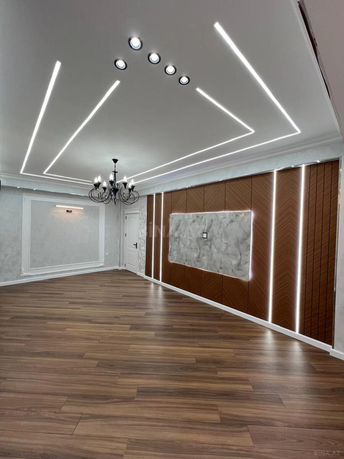Satılır 2 otaqlı mənzil 67 m²