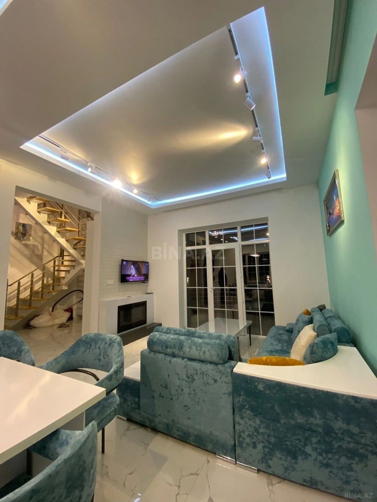 Kirayə verilir 5 otaqlı həyət evi 300 m²