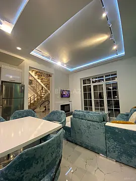 Kirayə verilir 5 otaqlı həyət evi 300 m²