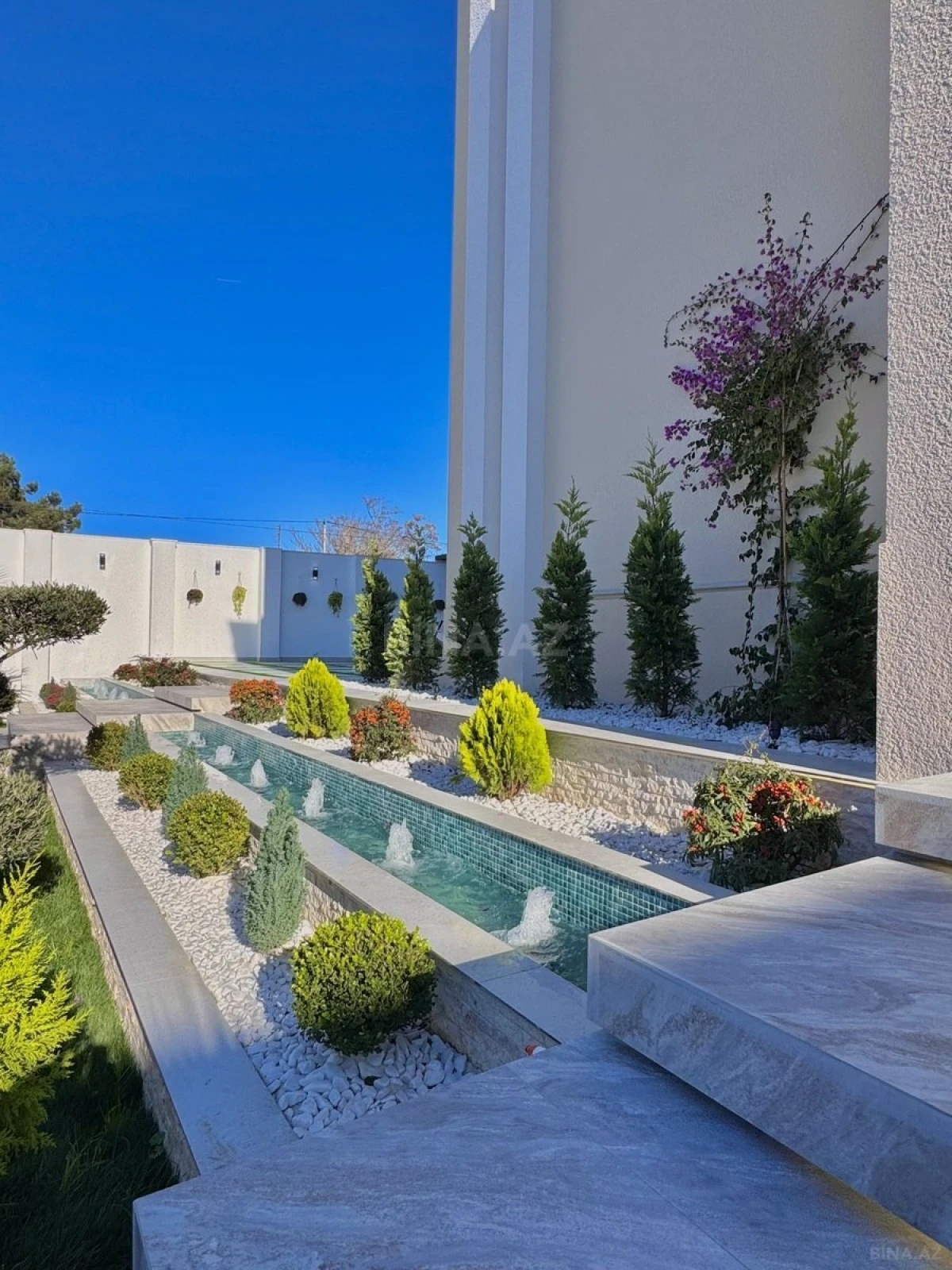 Satılır 5 otaqlı həyət evi 250 m²