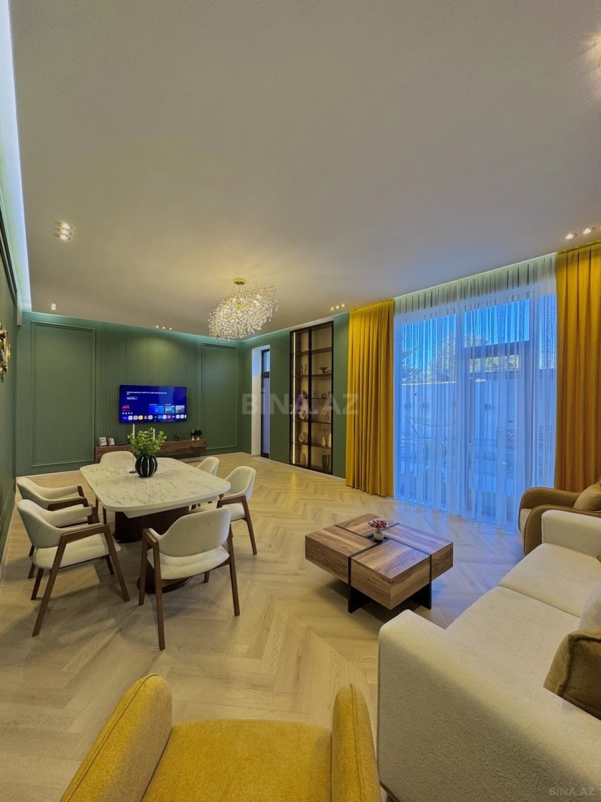 Satılır 5 otaqlı həyət evi 250 m²