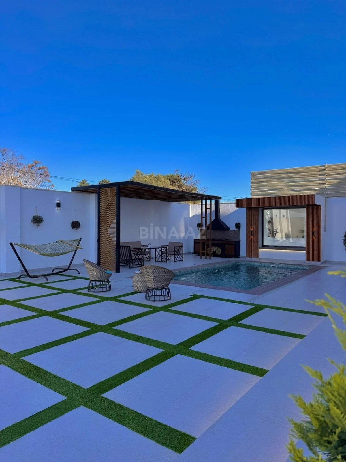 Satılır 5 otaqlı həyət evi 250 m²