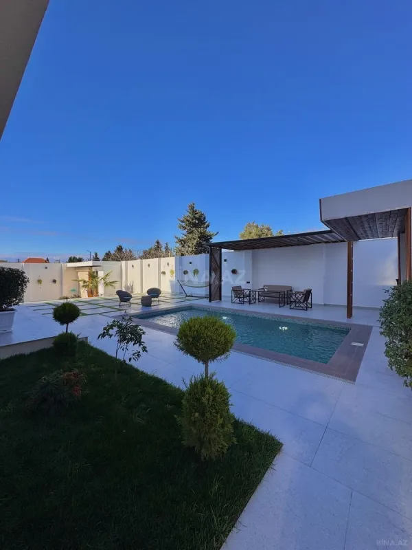 Satılır 5 otaqlı həyət evi 250 m²