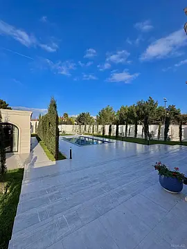 Satılır 6 otaqlı həyət evi 350 m²