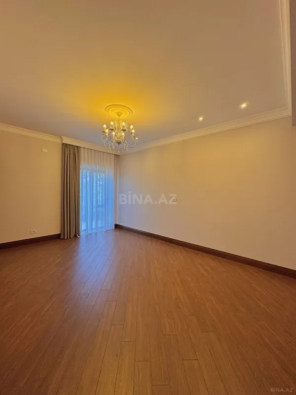 Satılır 6 otaqlı həyət evi 350 m²