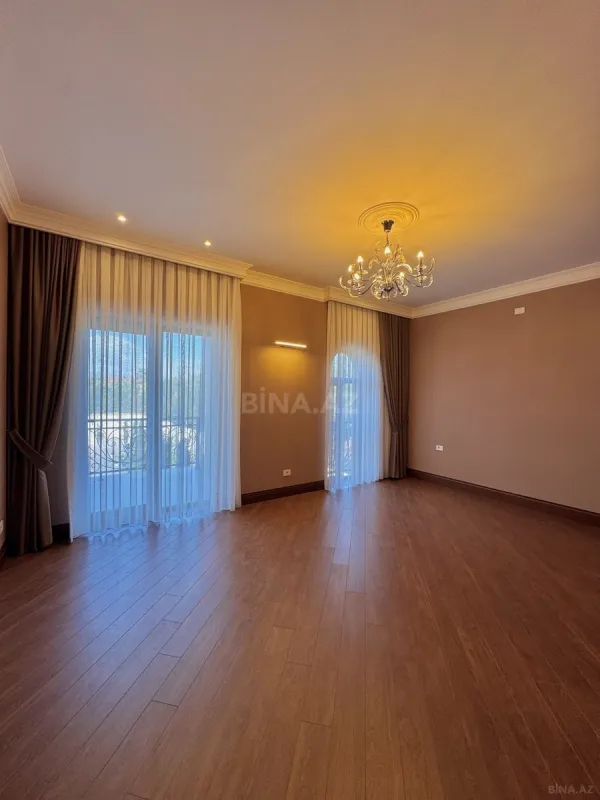 Satılır 6 otaqlı həyət evi 350 m²