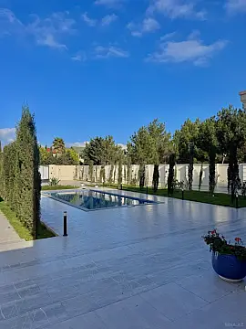 Satılır 6 otaqlı həyət evi 350 m²