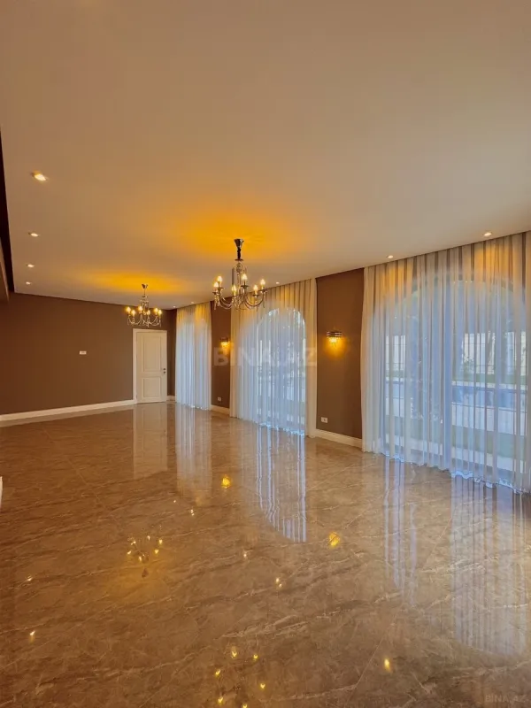 Satılır 6 otaqlı həyət evi 350 m²