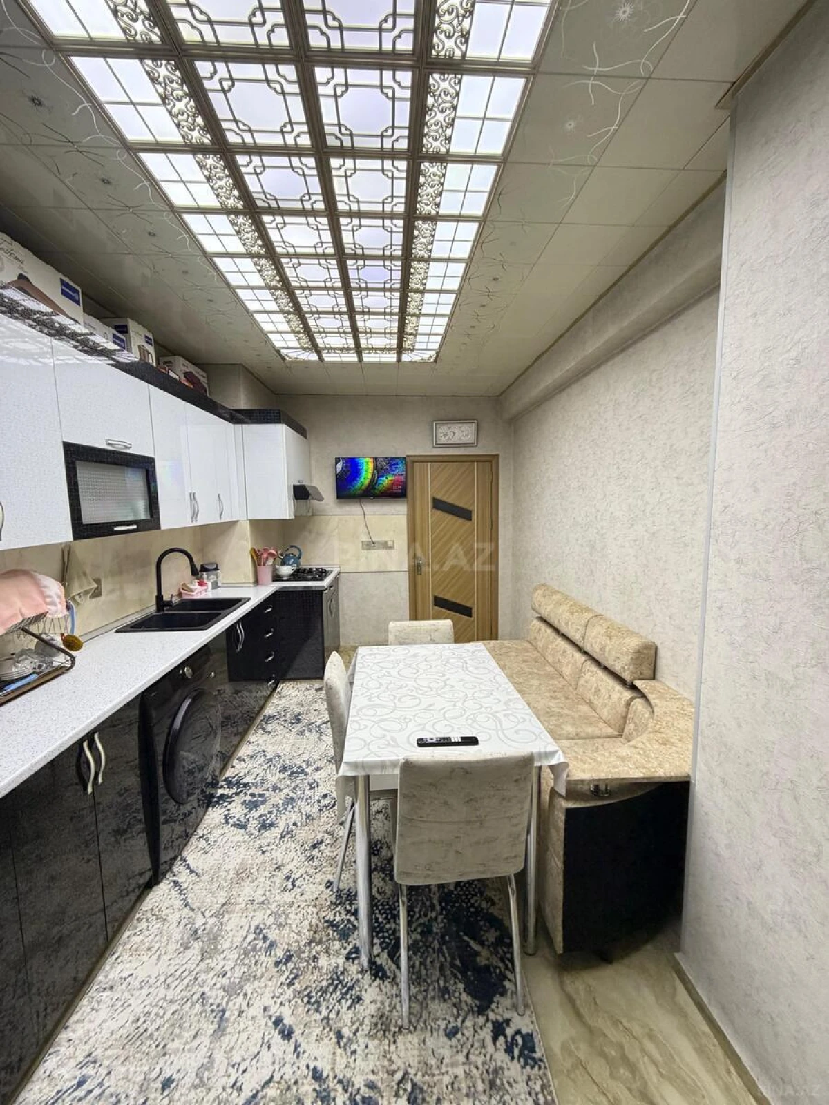 Satılır 2 otaqlı mənzil 78 m²