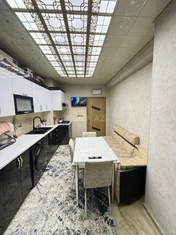 Satılır 2 otaqlı mənzil 78 m²