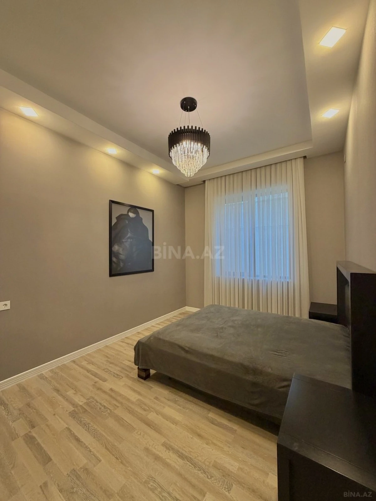 Satılır 4 otaqlı həyət evi 200 m²