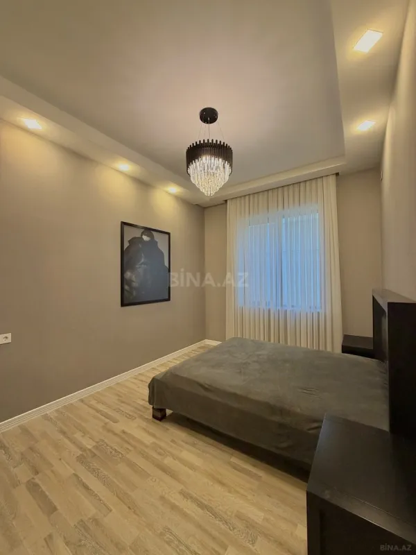 Satılır 4 otaqlı həyət evi 200 m²