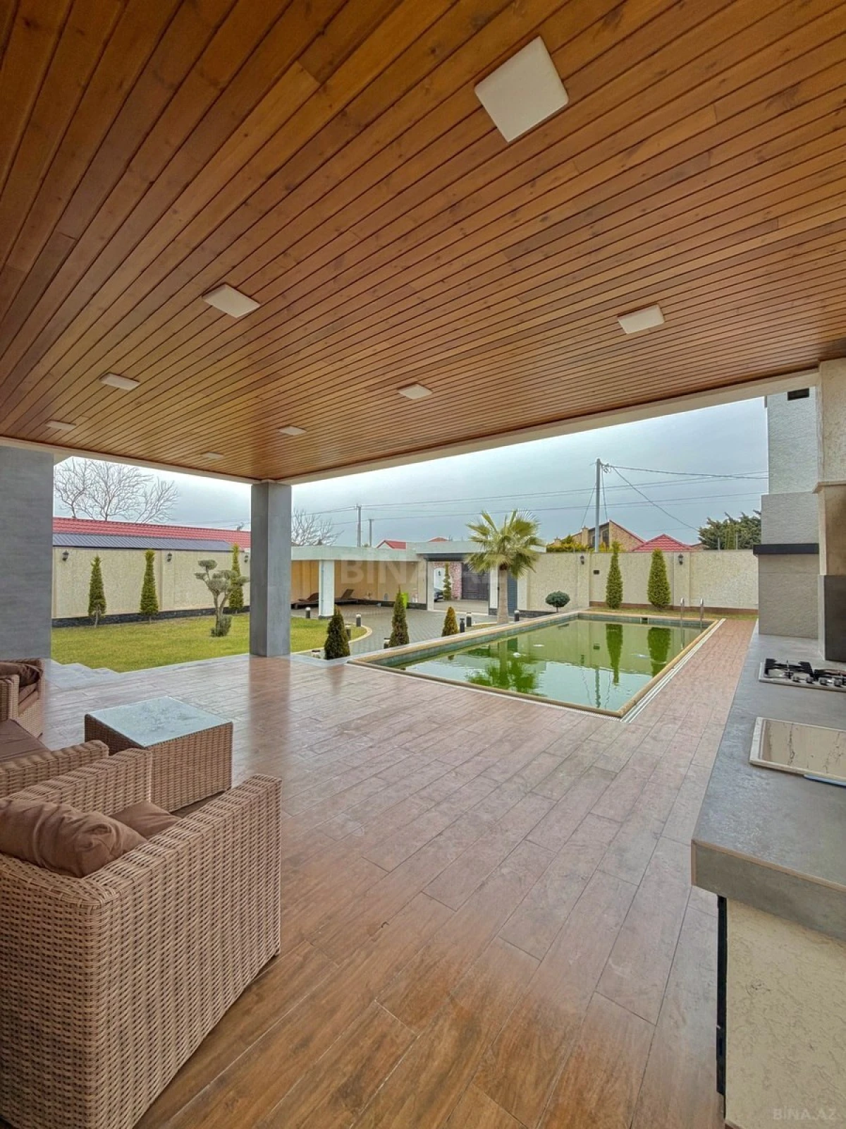 Satılır 4 otaqlı həyət evi 200 m²