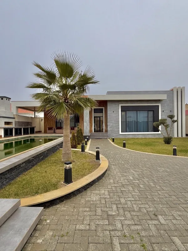 Satılır 4 otaqlı həyət evi 200 m²