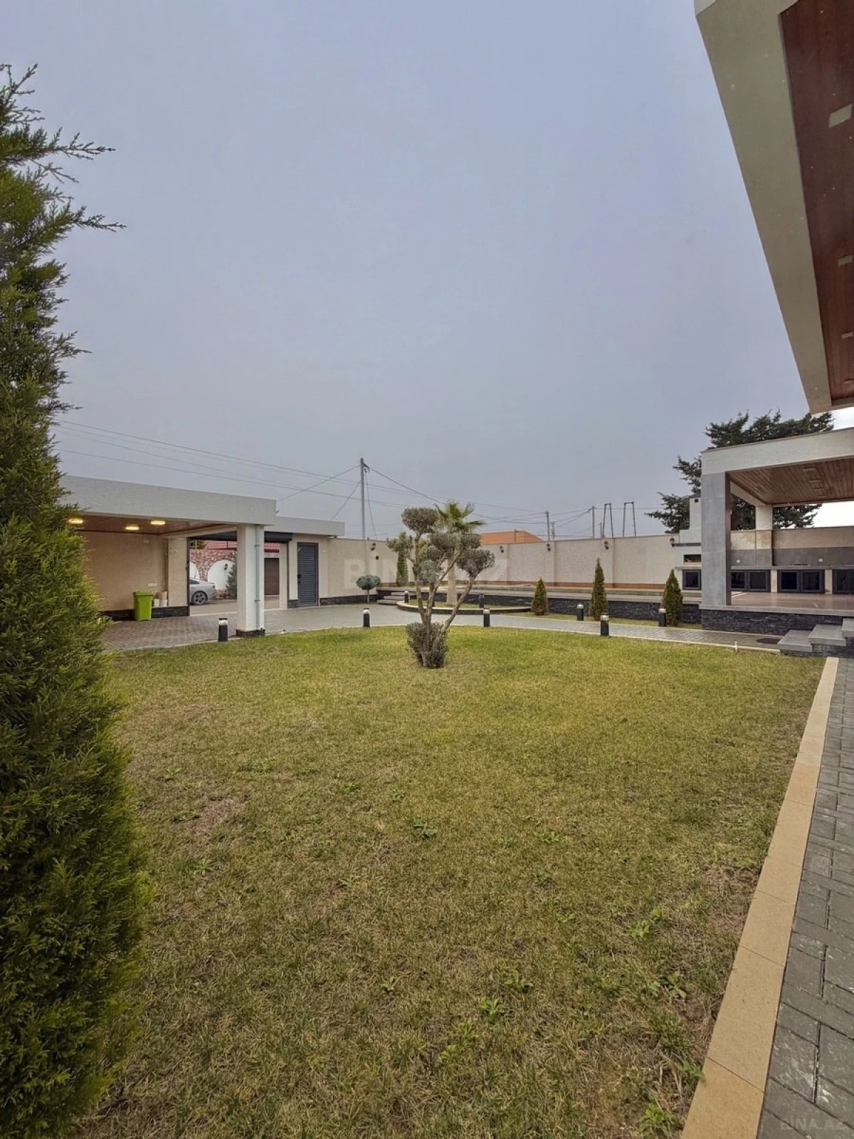 Satılır 4 otaqlı həyət evi 200 m²