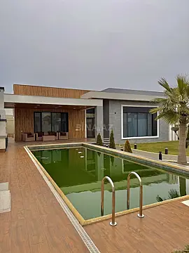 Satılır 4 otaqlı həyət evi 200 m²