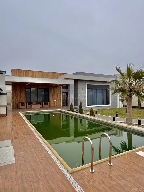 Satılır 4 otaqlı həyət evi 200 m²