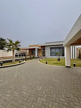 Satılır 4 otaqlı həyət evi 200 m²