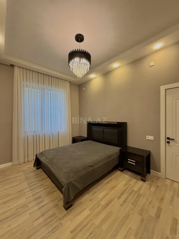 Satılır 4 otaqlı həyət evi 200 m²