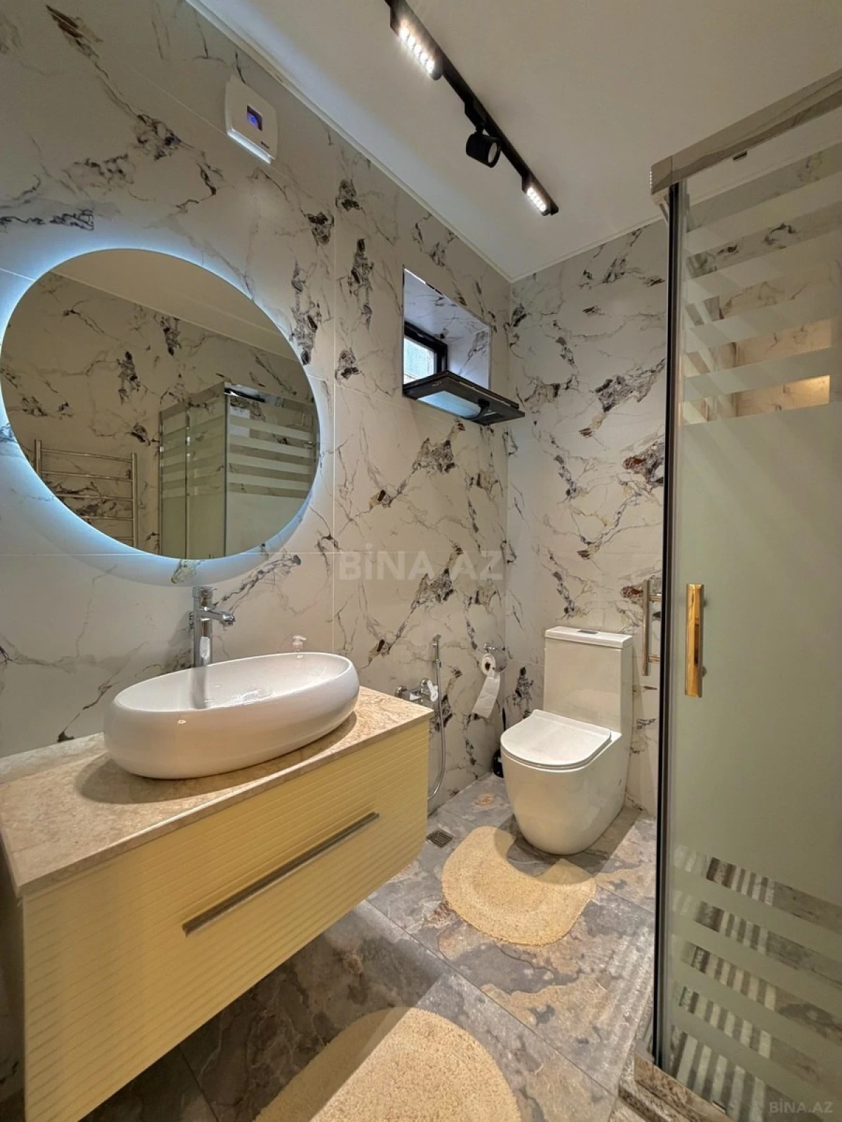 Satılır 4 otaqlı həyət evi 200 m²